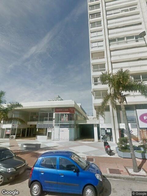 Fachada de Edificio Torre Verona — Península, Punta del Este