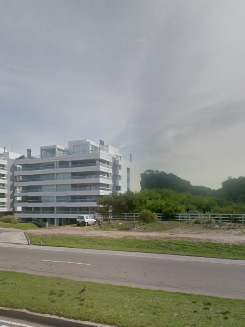 Fachada de Torres Blancas — Playa Brava, Punta del Este