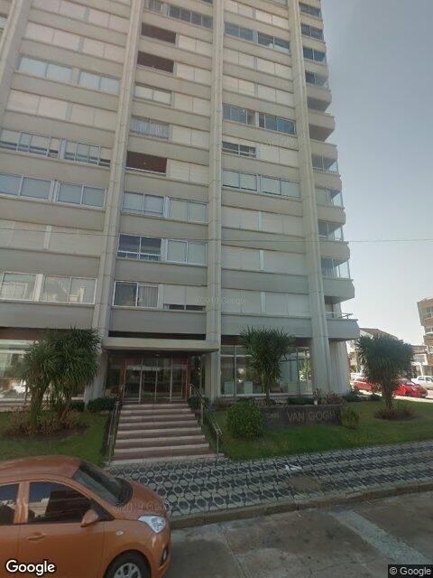 Fachada de Edificio Van Gogh — Península, Punta del Este