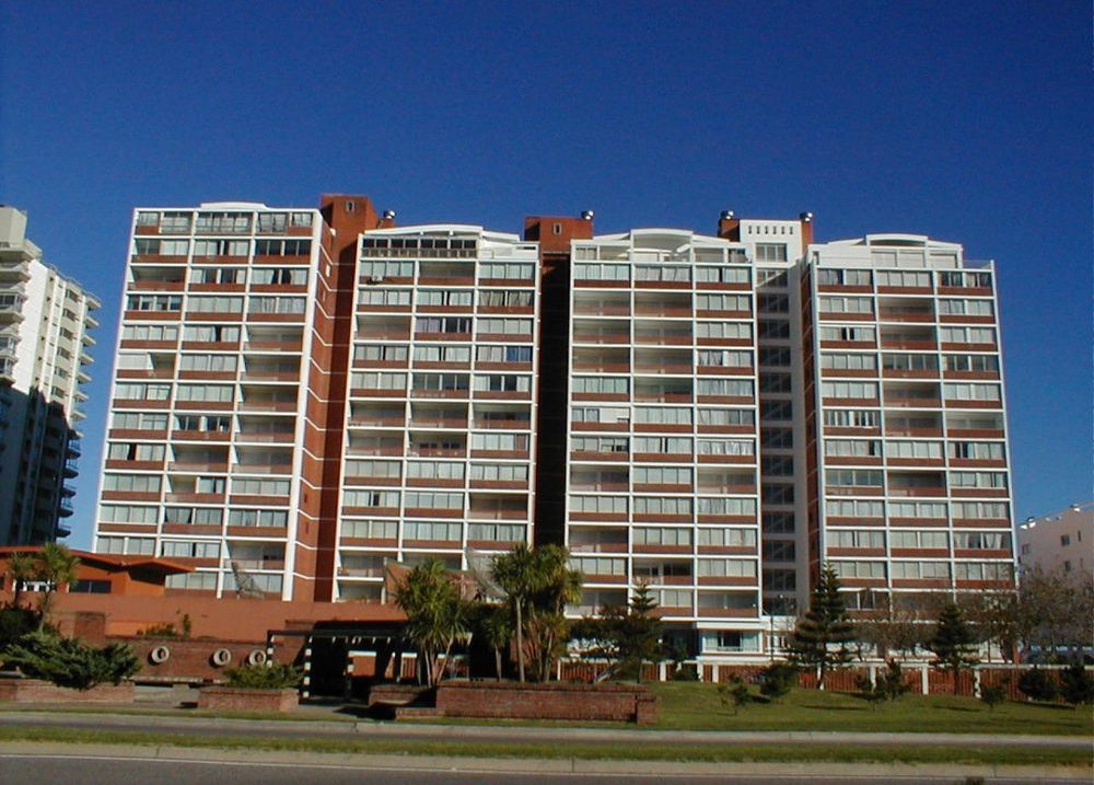 Facade of Vanguardia — Playa Mansa, Punta del Este
