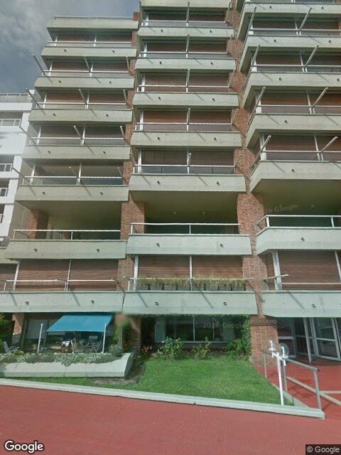 Fachada de Edificio Varadero — Península, Punta del Este