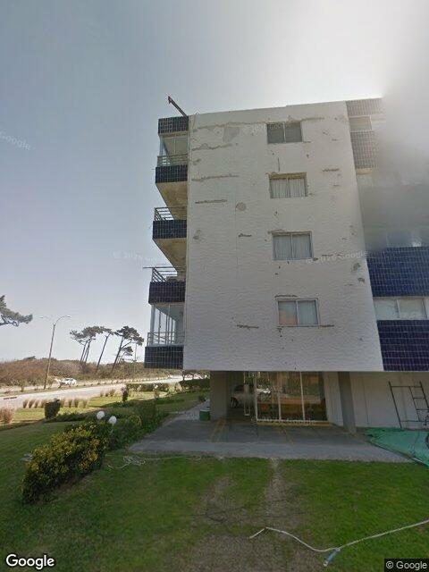 Fachada de Edificio Viareggio — Playa Mansa, Punta del Este