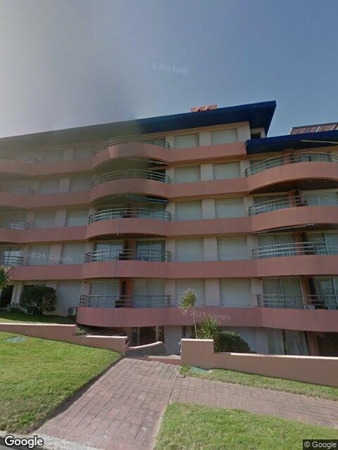 Fachada de Edificio Villa Carmen — Playa Mansa, Punta del Este