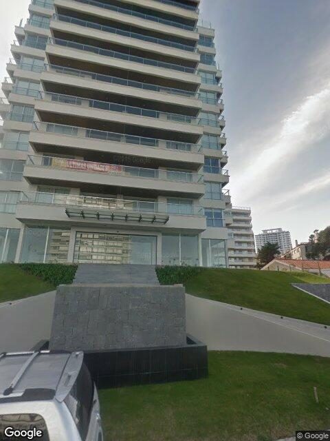 Fachada de Edificio Vista Brava — Aidy Grill, Punta del Este