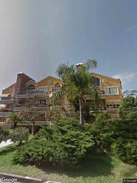 Fachada de HIGHLAND GREEN — Playa Mansa, Punta del Este