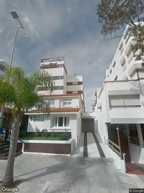 Fachada de La Victoria — Península, Punta del Este
