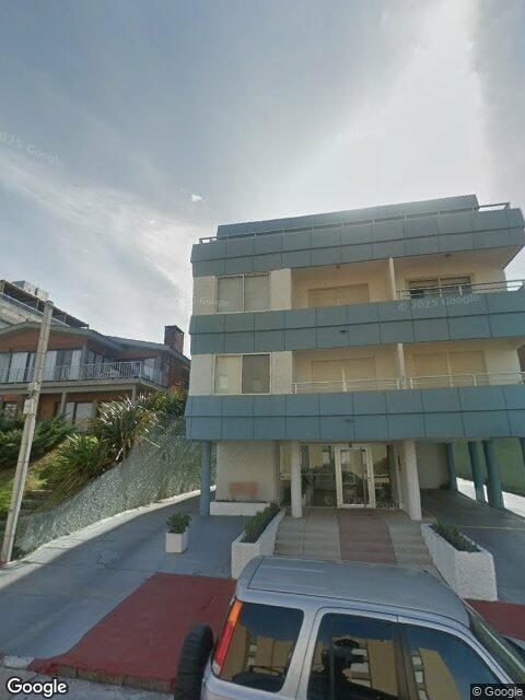 Fachada de Los Alerces — Península, Punta del Este
