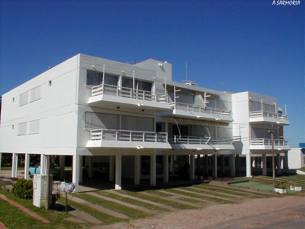 Fachada de Maracopa — Playa Brava, Punta del Este