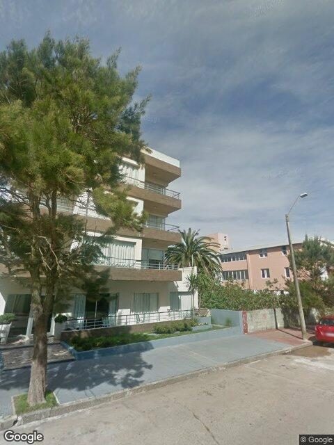 Fachada de Puerto Escondido ll — Península, Punta del Este