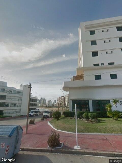 Fachada de Residencial Miguez — Península, Punta del Este