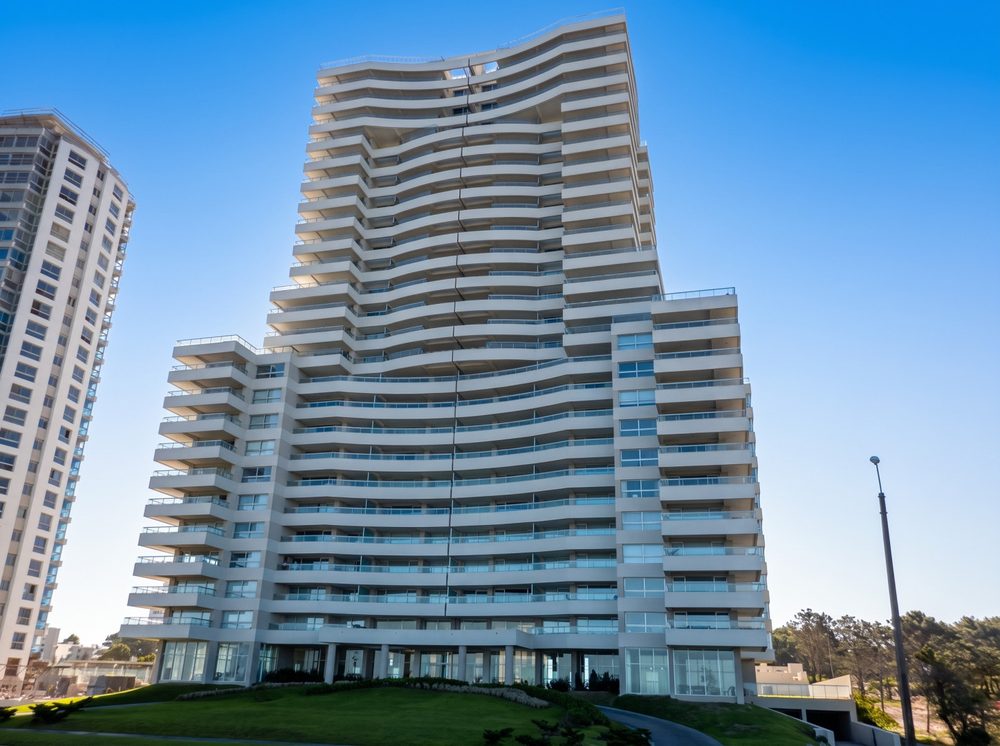 Fachada de Lobos — Playa Brava, Punta del Este