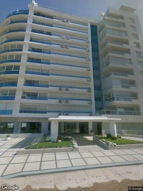 Fachada de Torre Nueva York — Playa Brava, Punta del Este