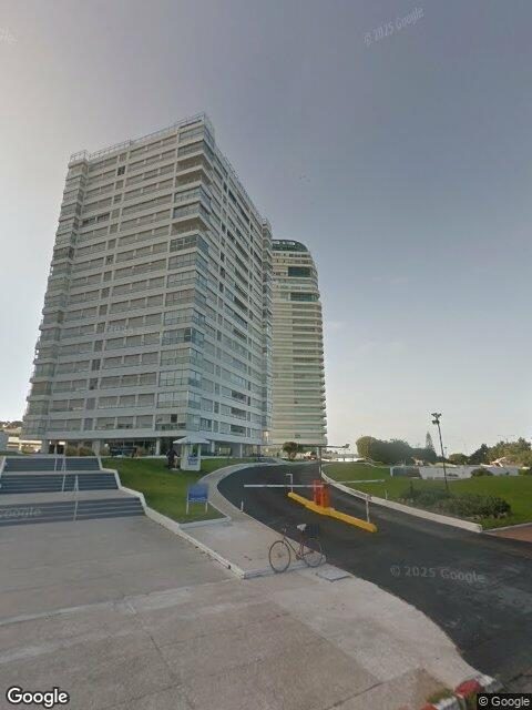 Fachada de Torre Washington — Playa Mansa, Punta del Este