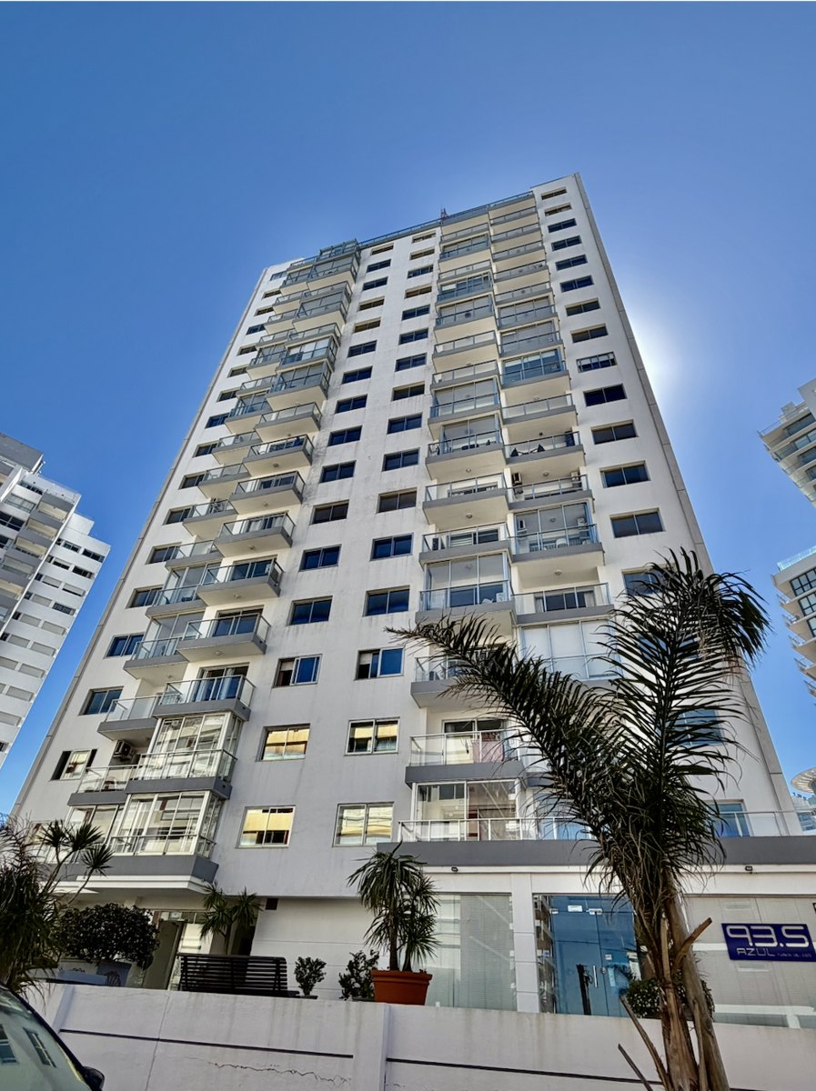 Torre Brava de Torres del Triángulo — Playa Brava, Punta del Este