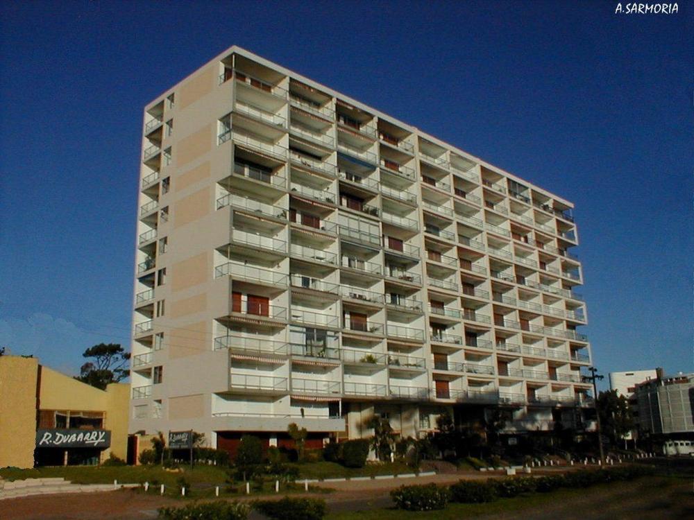 Building Isla de Gorriti — photo 1