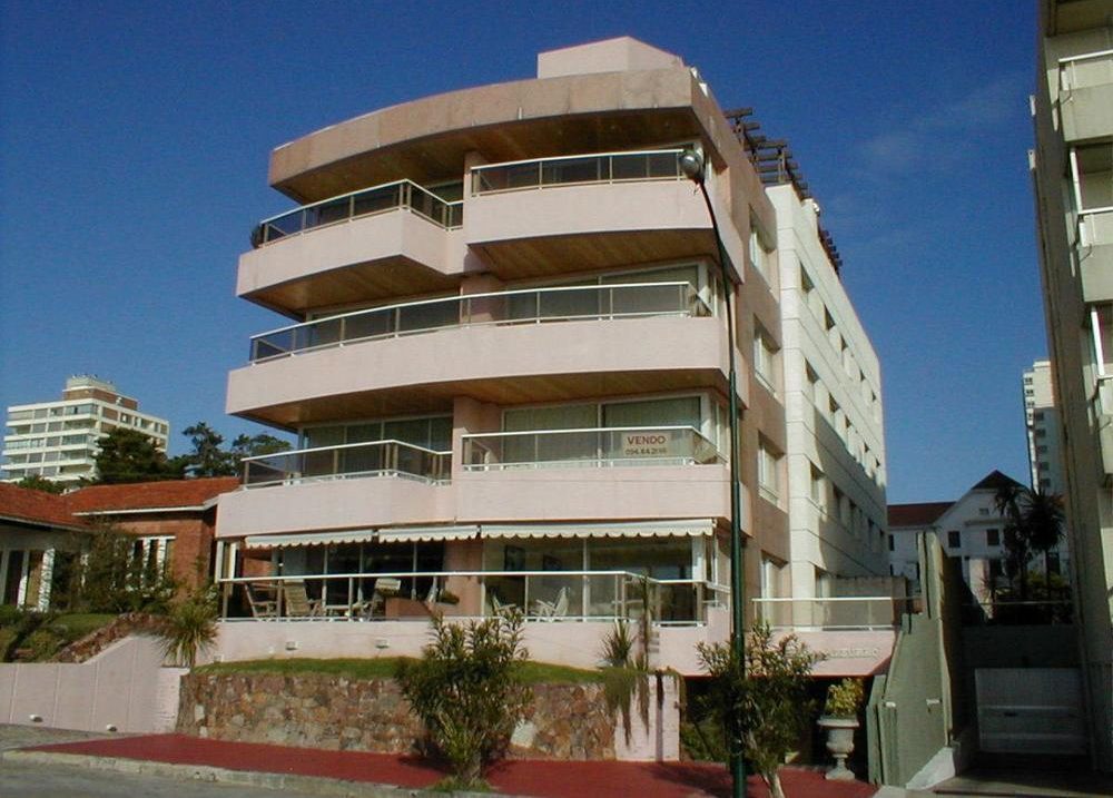 Building Porto Azzurro — photo 1