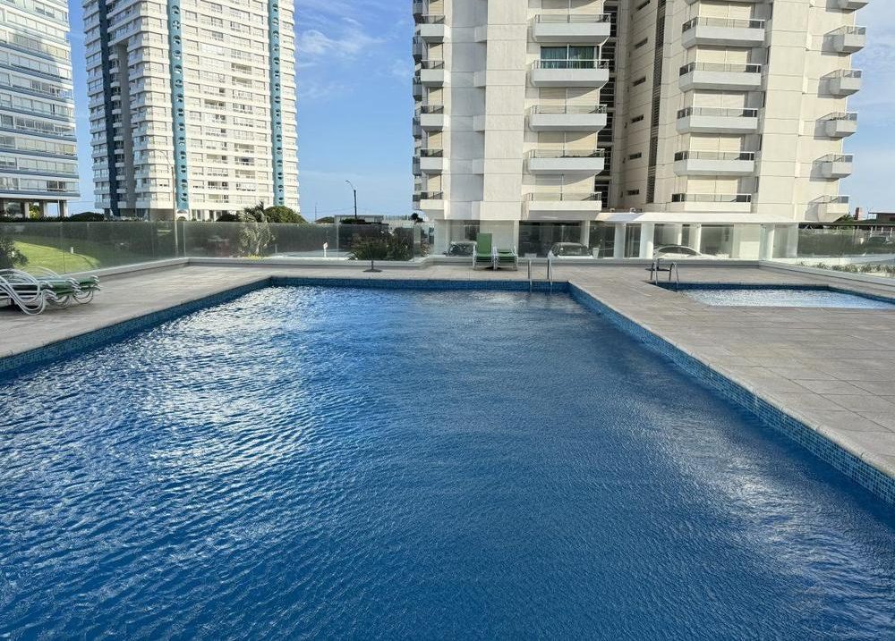 Tower Marina I — photo 1