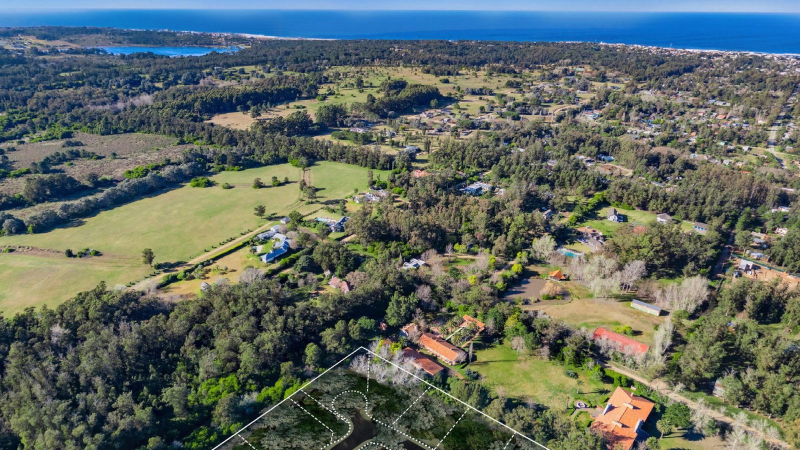 Vista aérea de El Tesoro y los alrededores del barrio