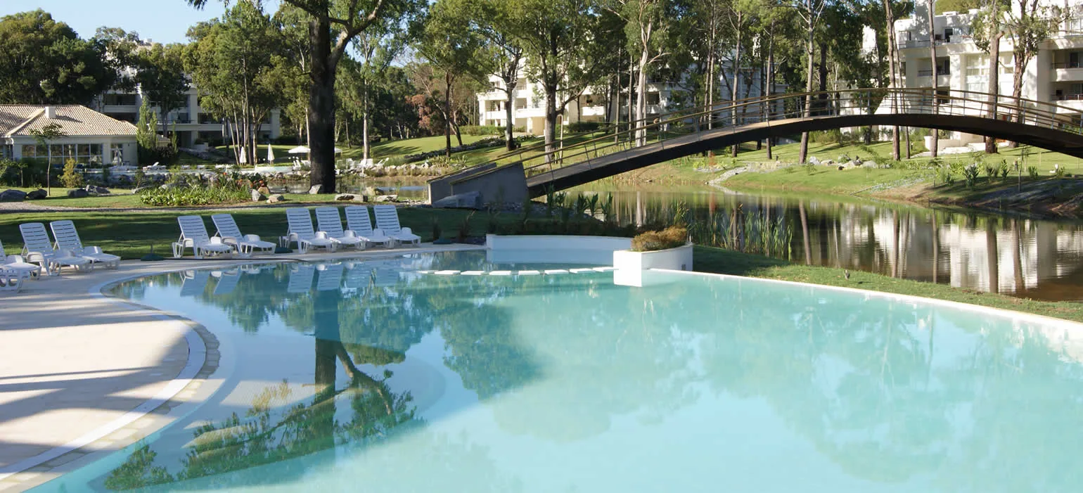 Green Park (Bloques N y P) pool