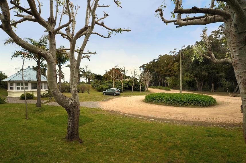 Laguna Blanca — Ruta 10, entre Manantiales y La Barra, Punta del Este