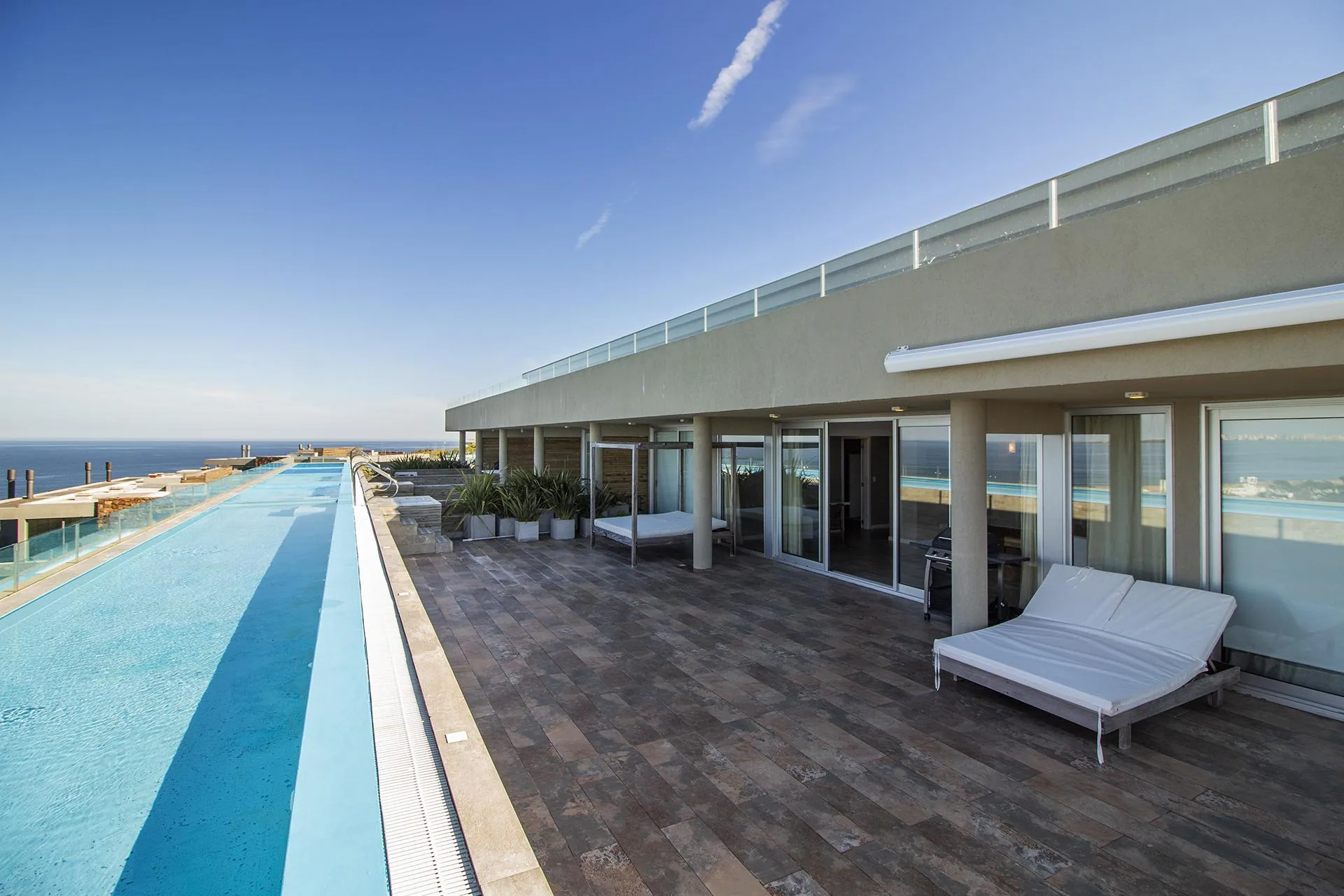 Syrah Punta Ballena pool