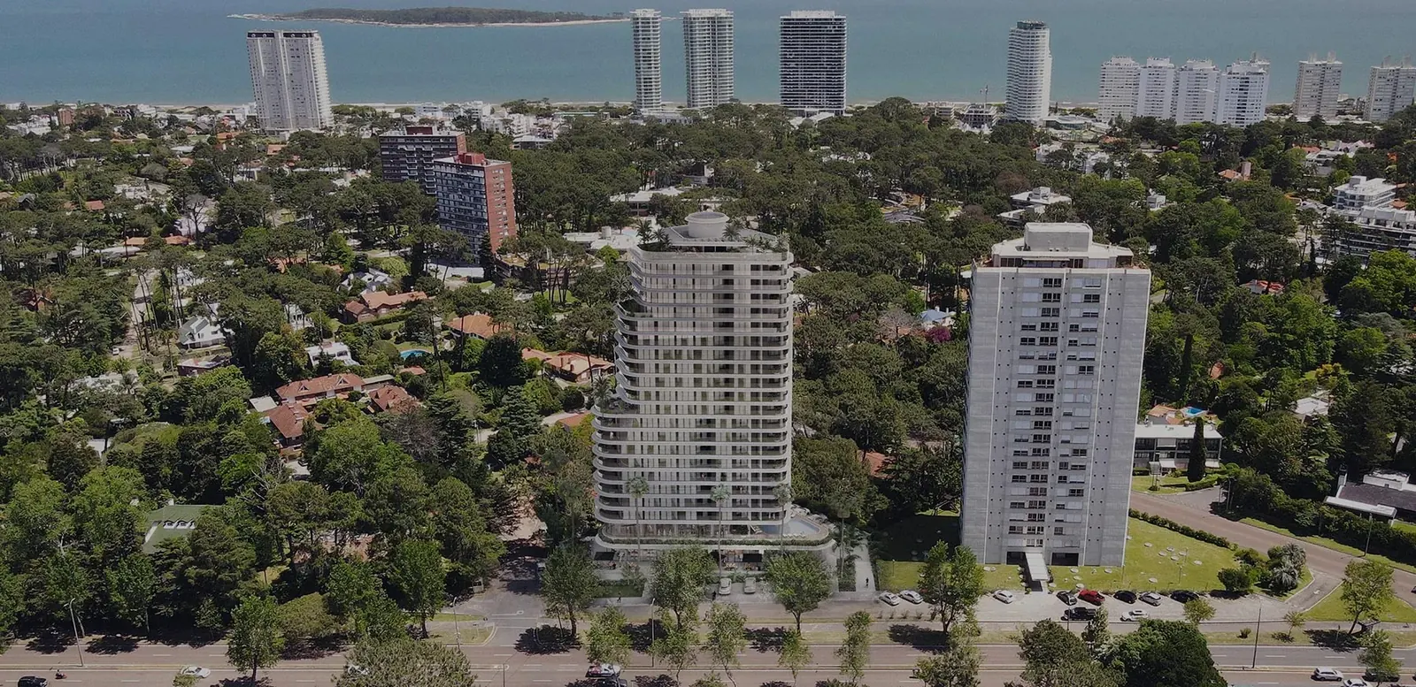 Fotomontaje aéreo con la torre insertada, la Mansa y la isla Gorriti al fondo